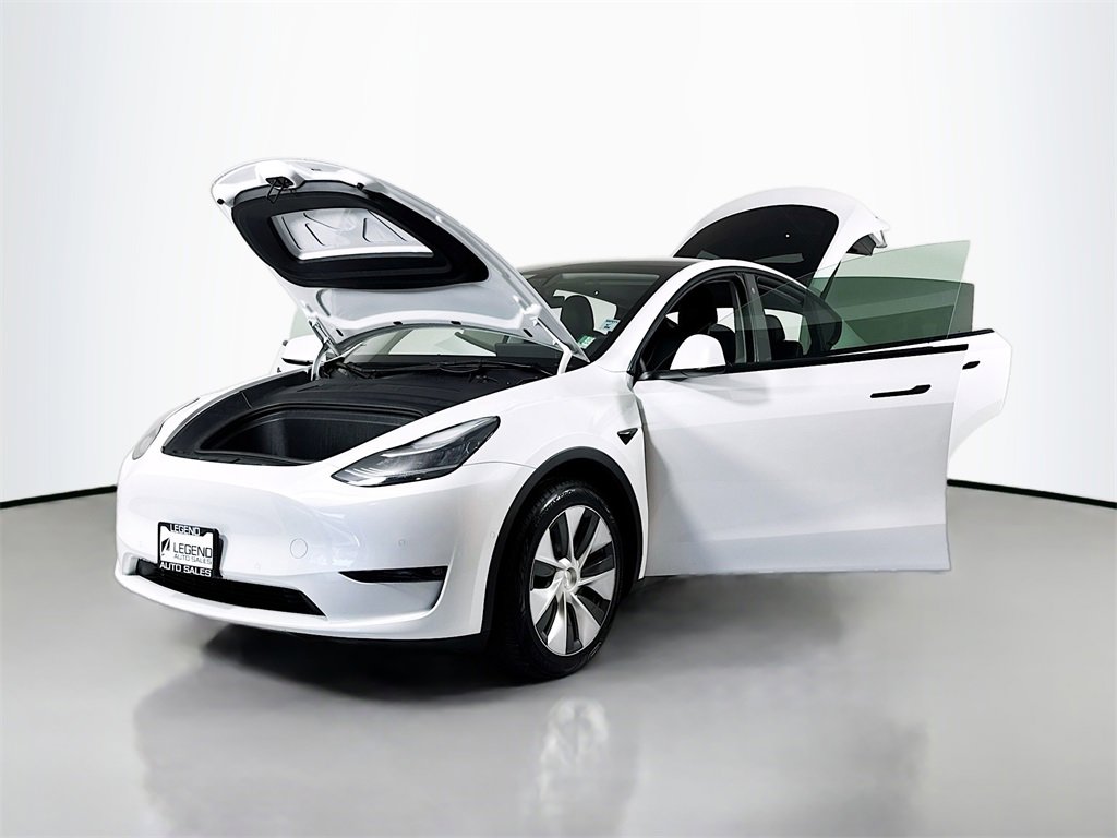 Used 2021 Tesla Model Y Long Range image 32