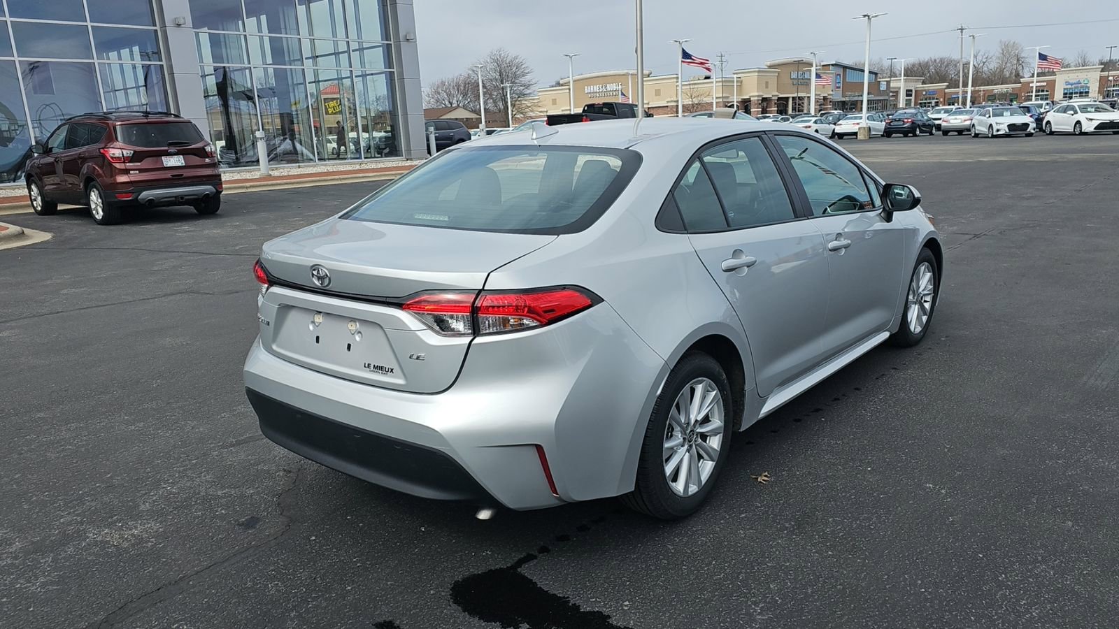 Certified 2024 Toyota Corolla LE w/ LE Convenience Package image 3