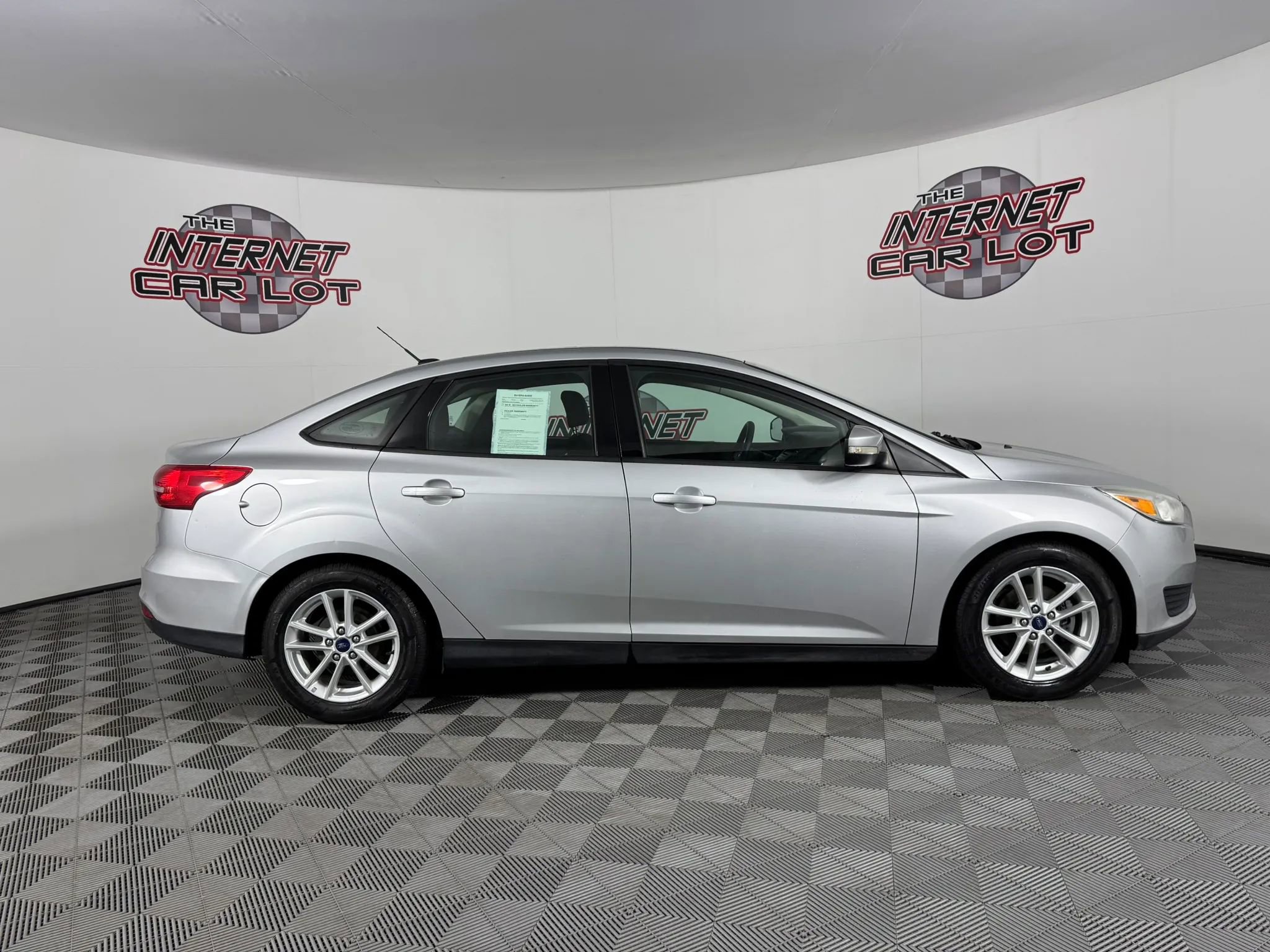 Used 2016 Ford Focus SE image 6