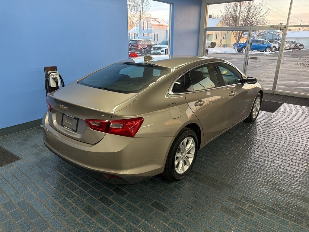 Used 2025 Chevrolet Malibu LT image 16