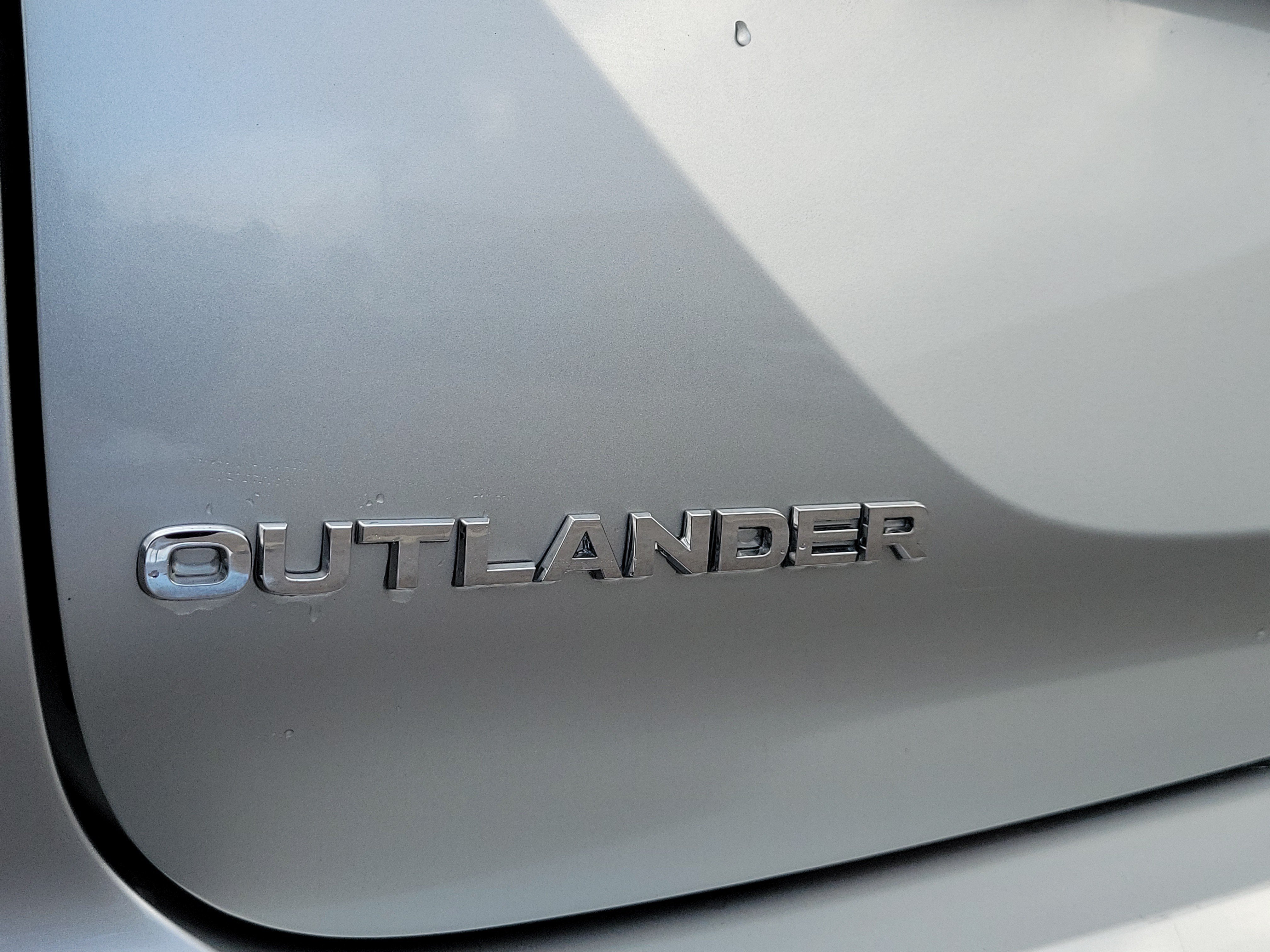 Used 2025 Mitsubishi Outlander SE FWD image 31