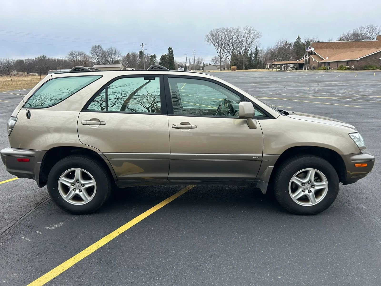 Used 2001 Lexus RX 300 RX 300 Sport Utility 4D image 2