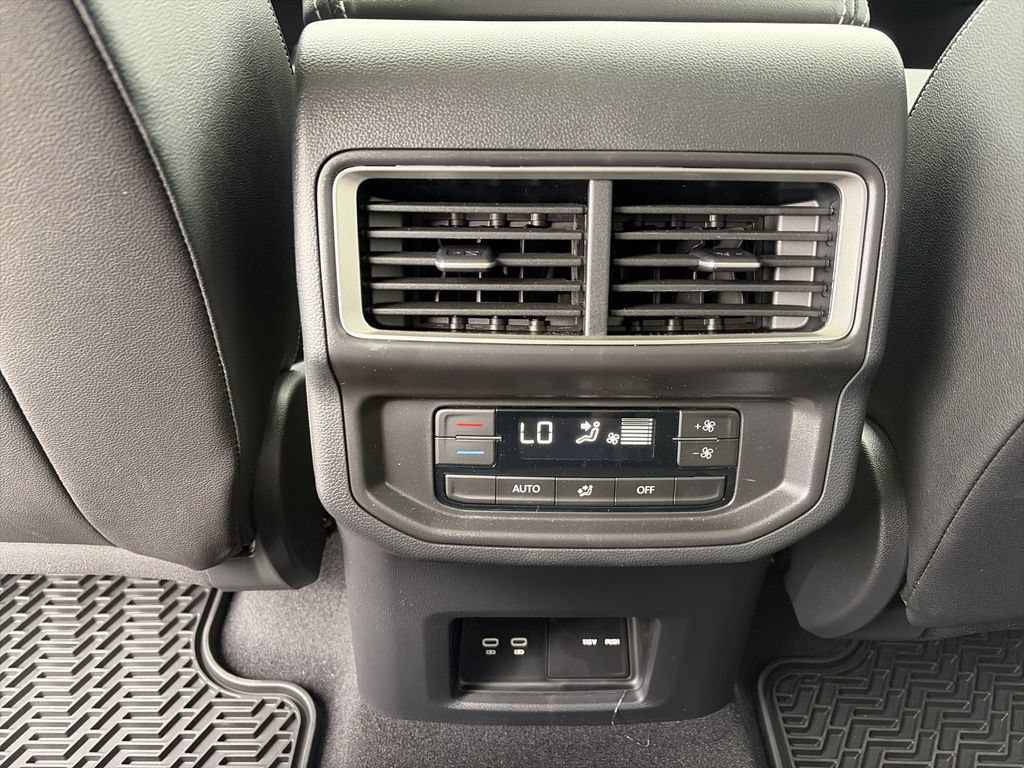 Certified 2026 Volkswagen Atlas SE FWD image 30