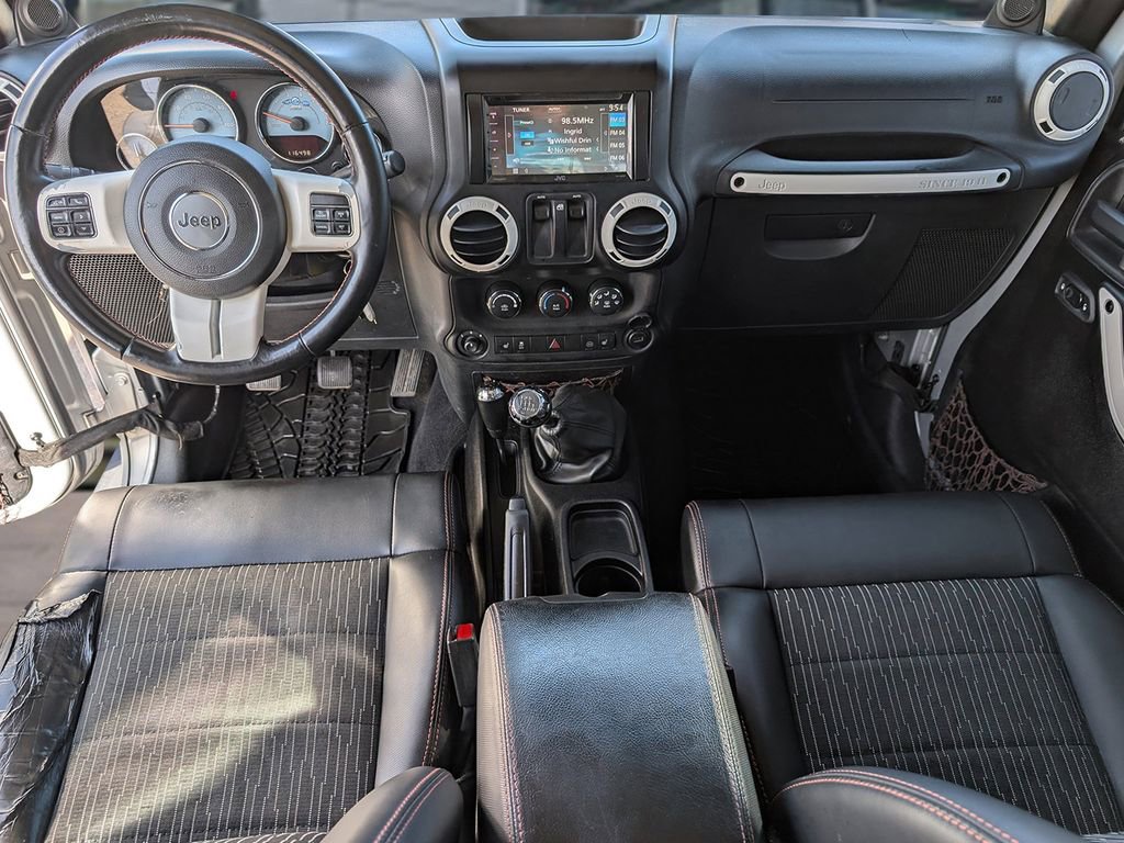 Used 2012 Jeep Wrangler Sahara image 16