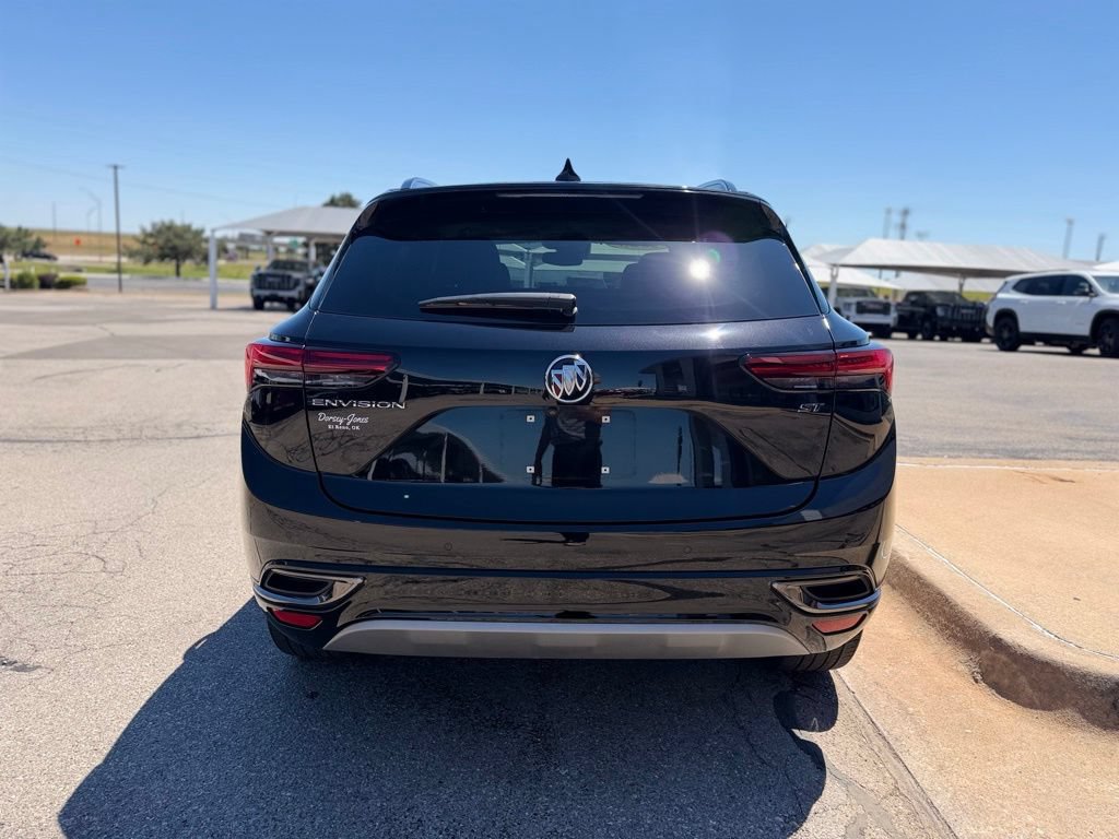 Used 2023 Buick Envision Essence w/ Sport Touring Package FWD image 5