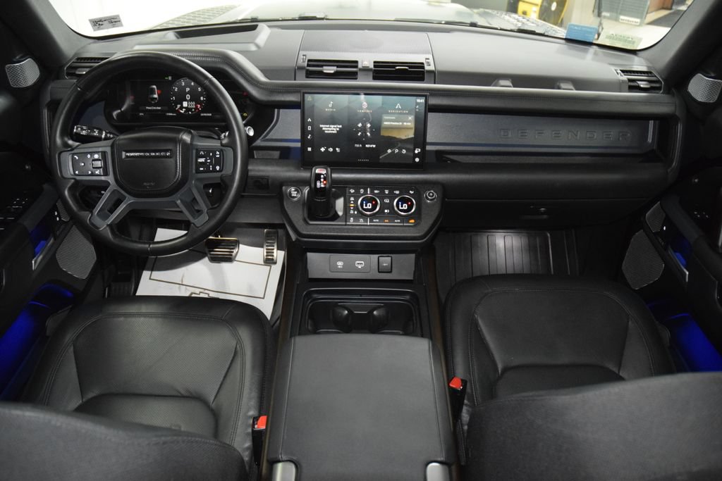 Used 2024 Land Rover Defender 130 X AWD/4WD image 33