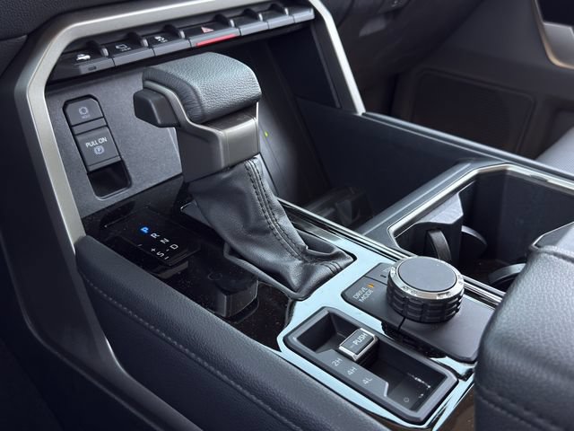 Used 2024 Toyota Tundra Limited AWD/4WD image 19