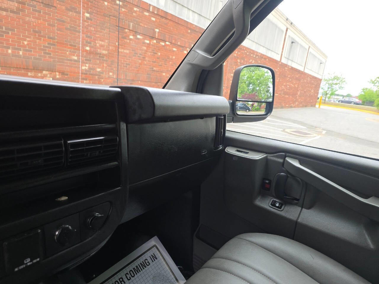 Used 2018 Chevrolet Express 2500 w/ Driver Convenience Package RWD image 50