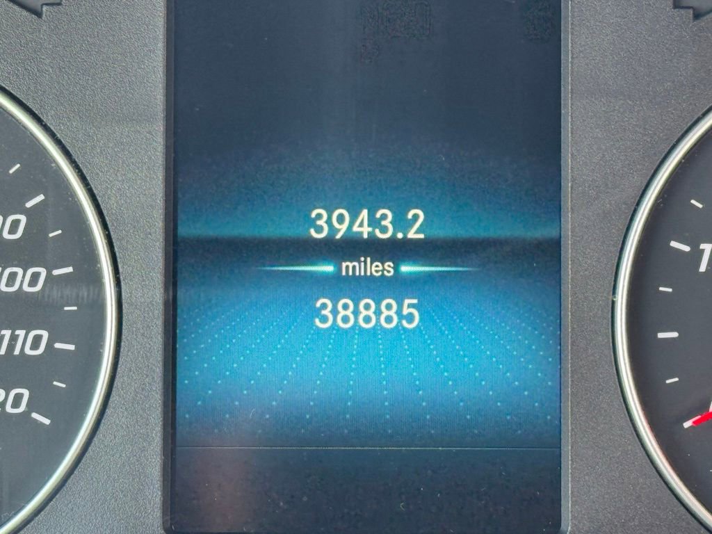 Used 2024 Mercedes-Benz Sprinter 2500 image 25