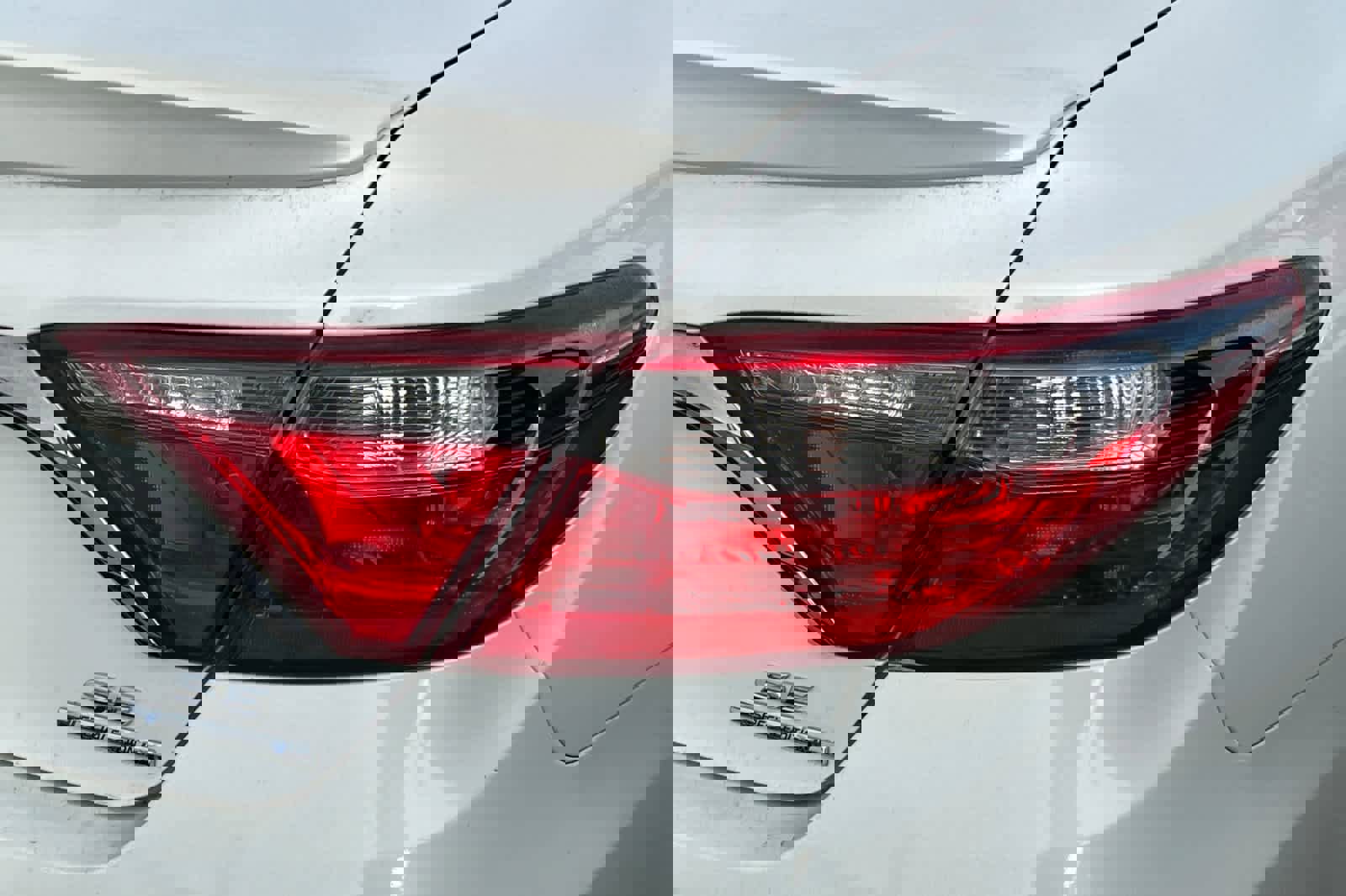 Used 2016 Toyota Camry SE image 16