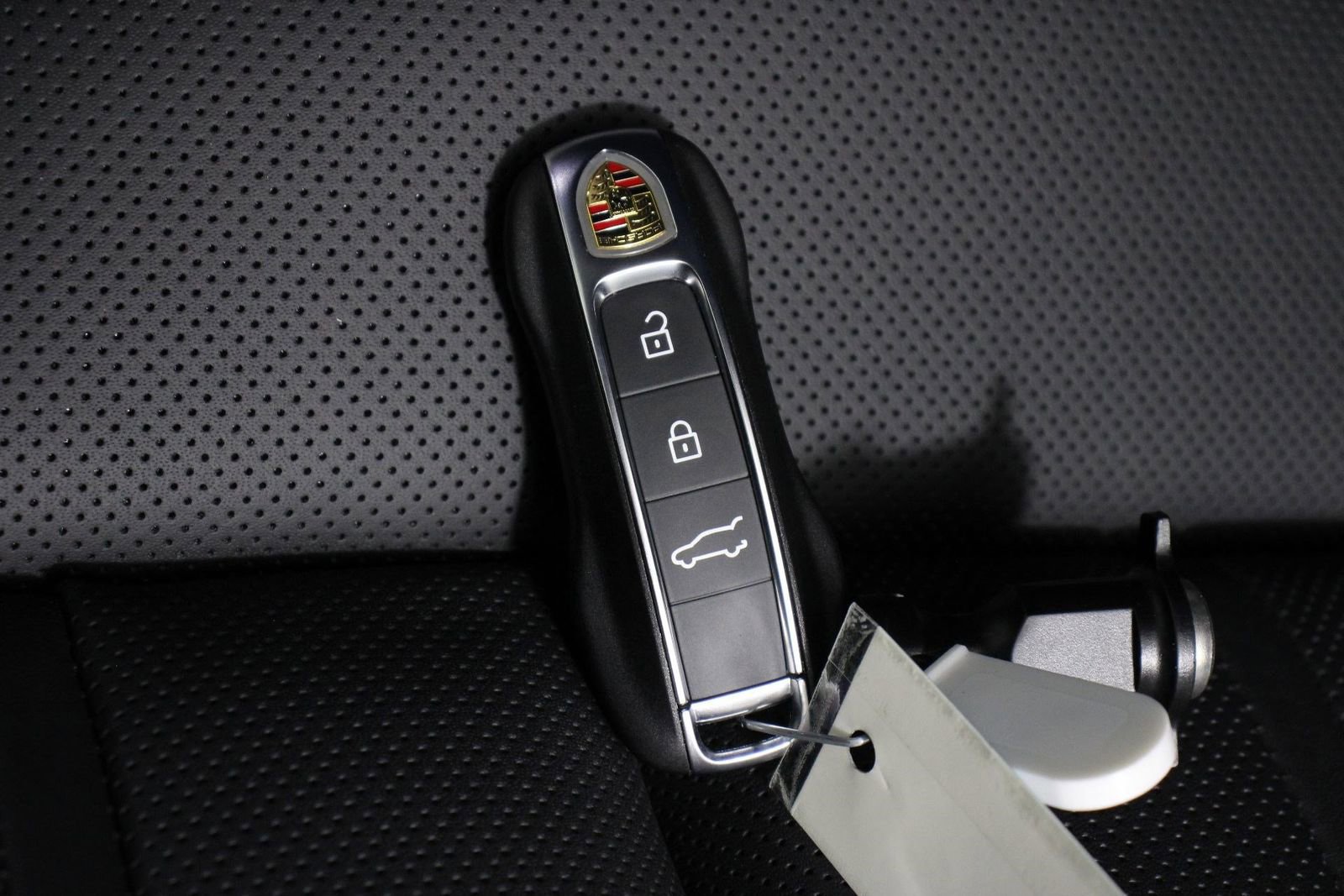 New 2026 Porsche Cayenne GTS image 23