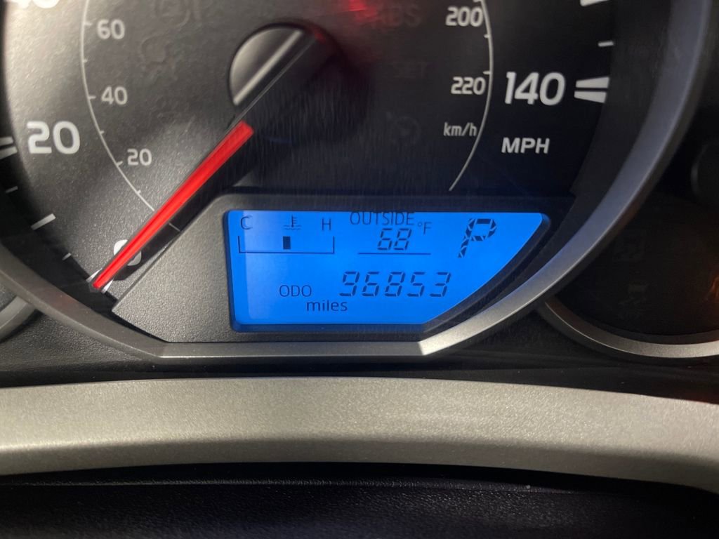 Used 2016 Toyota RAV4 LE image 18