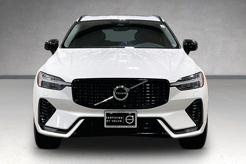 Certified 2024 Volvo XC60 B5 Core AWD/4WD image 2
