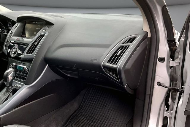 Used 2012 Ford Focus Titanium FWD image 26