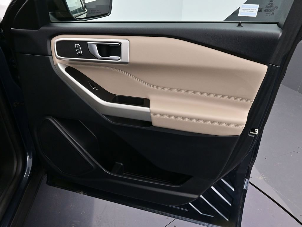 Certified 2022 Ford Explorer XLT w/ Class IV Trailer Tow Package image 20