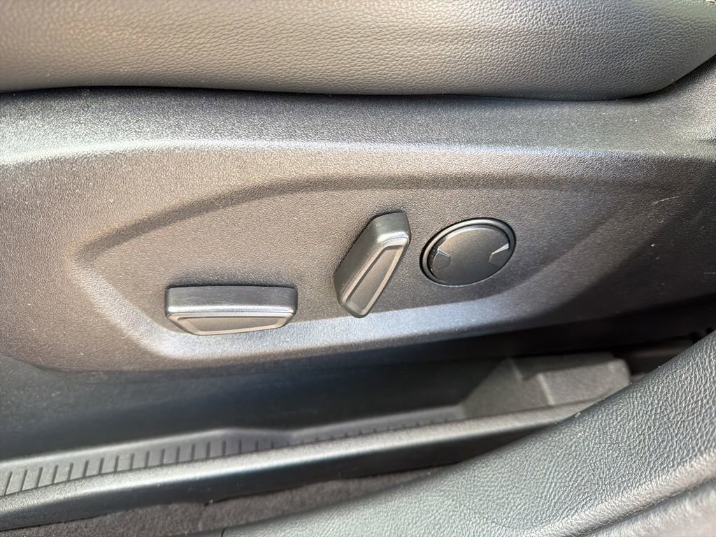 Used 2022 Ford Edge SEL w/ Convenience Package image 18