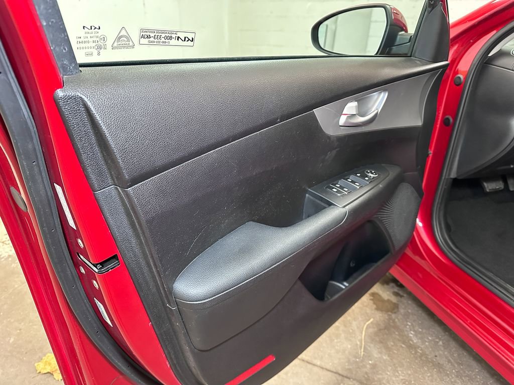 Used 2023 Kia Forte LXS image 19