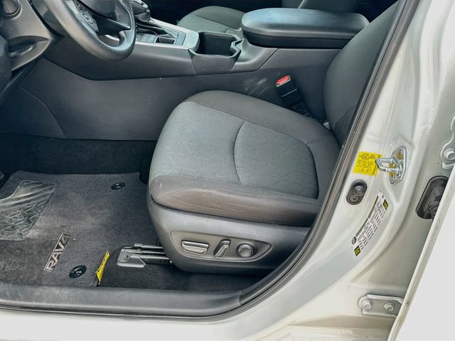 Used 2023 Toyota RAV4 XLE AWD/4WD image 18