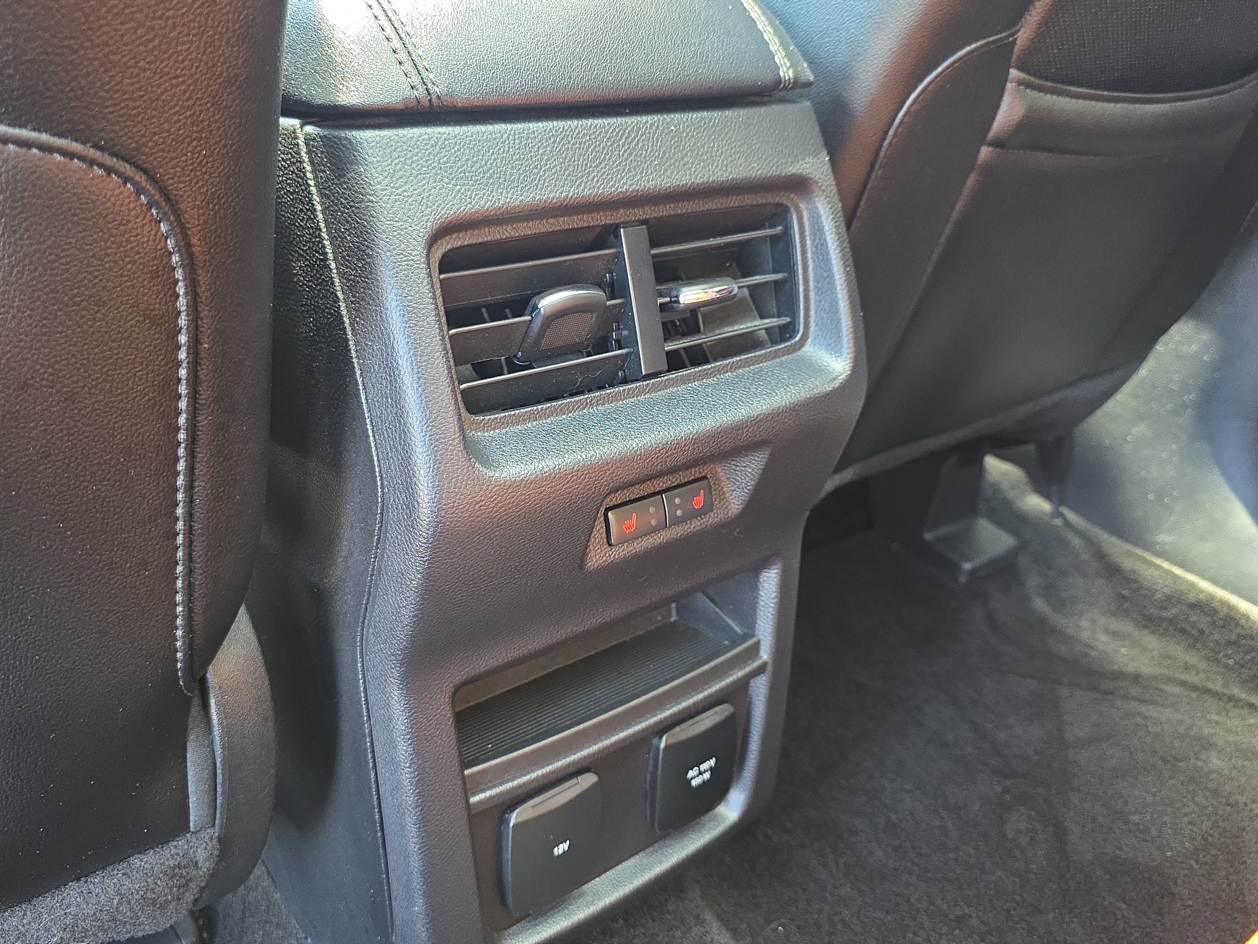 Used 2018 Ford Edge Titanium w/ Equipment Group 302A image 18