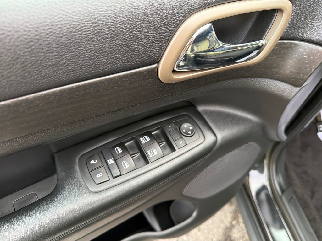 Used 2015 Jeep Grand Cherokee Laredo w/ Quick Order Package 23E image 13