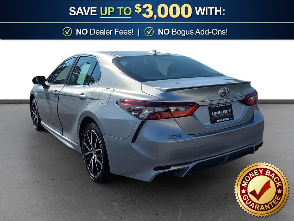 Used 2024 Toyota Camry SE FWD image 4