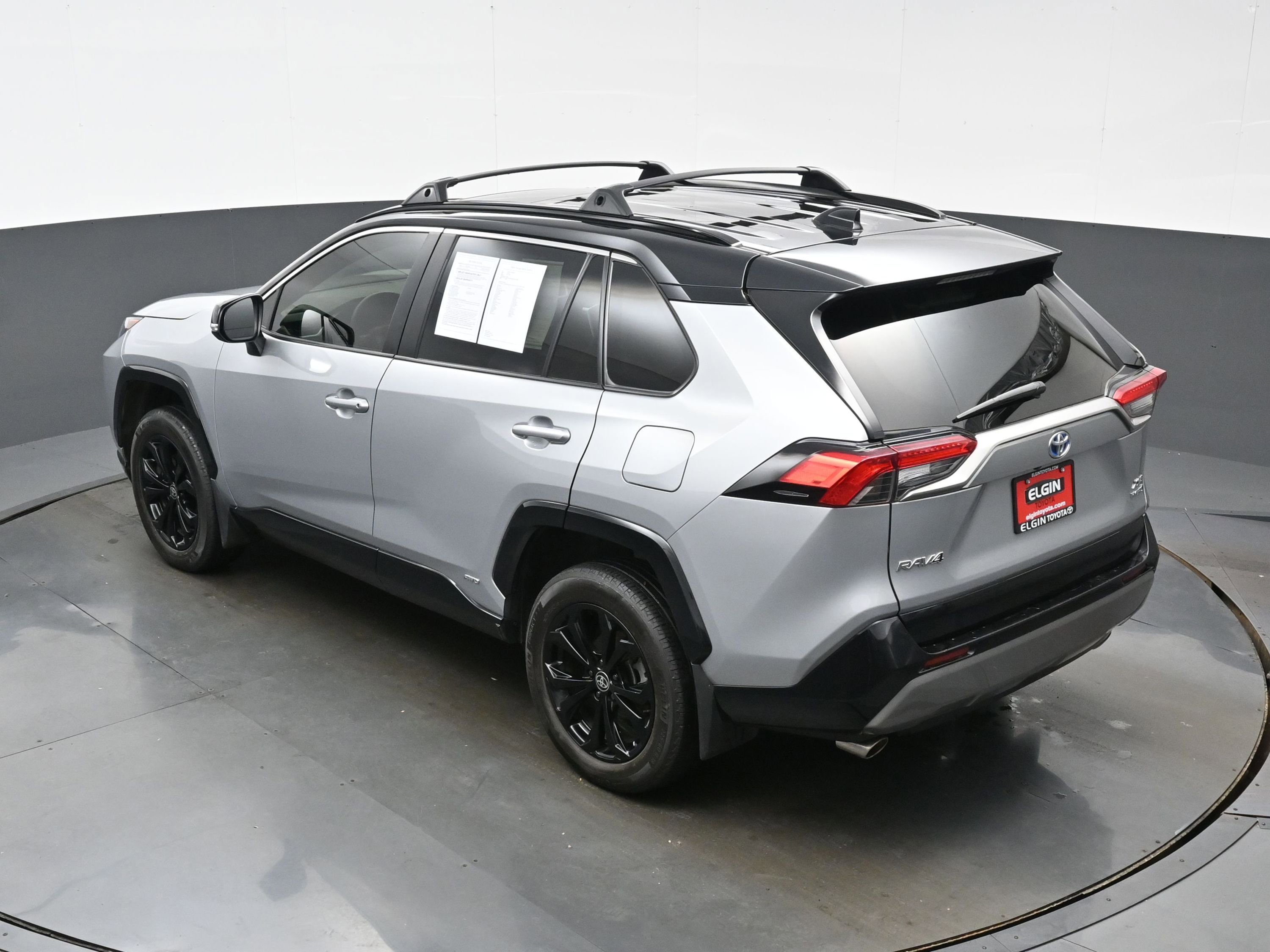 Used 2024 Toyota RAV4 XSE AWD/4WD image 39