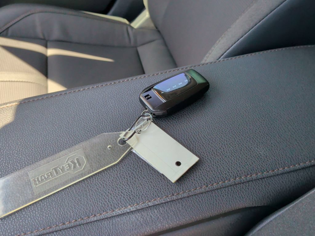Used 2025 Toyota Camry XLE FWD image 31
