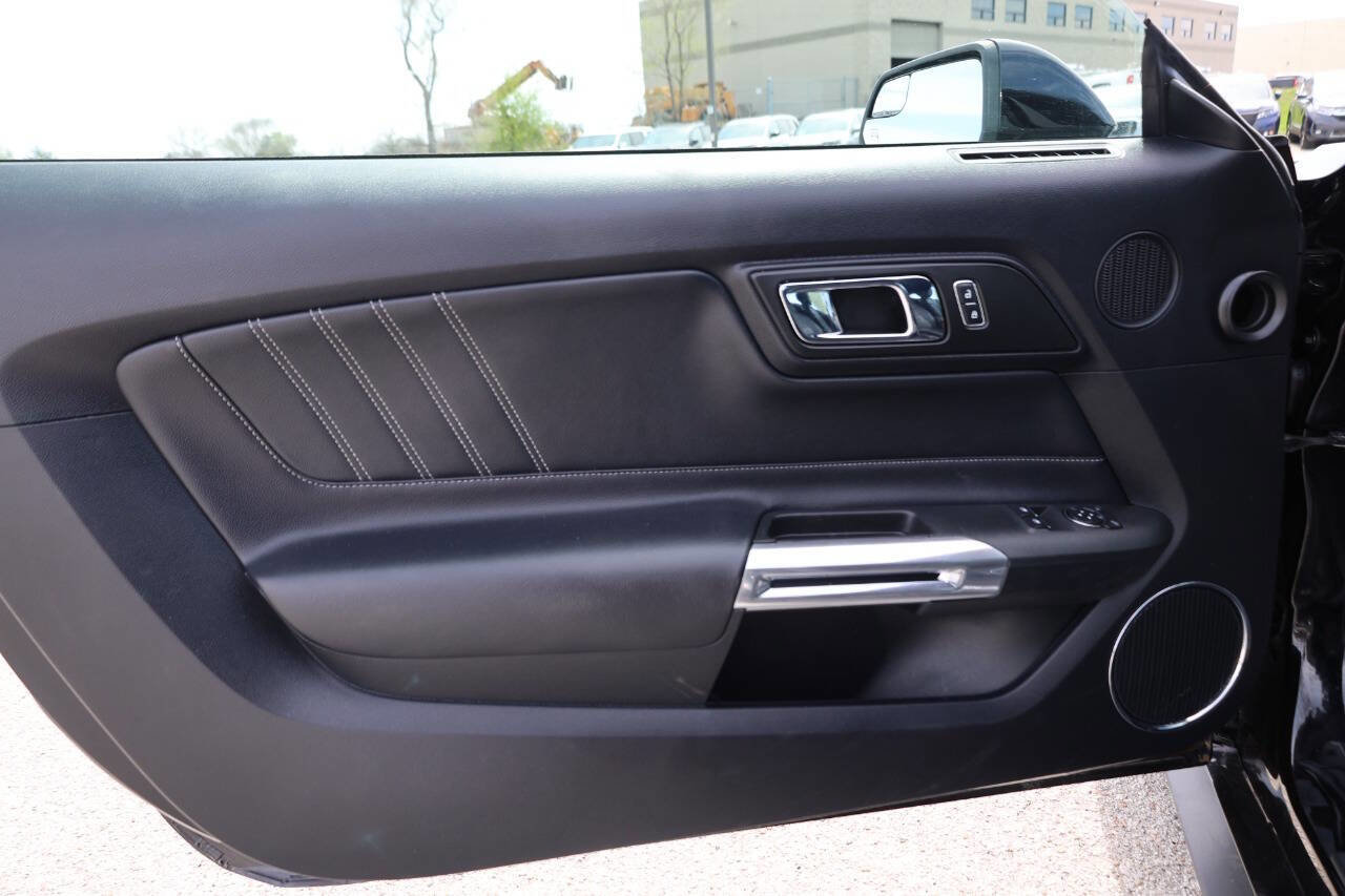 Used 2017 Ford Mustang GT Premium image 14