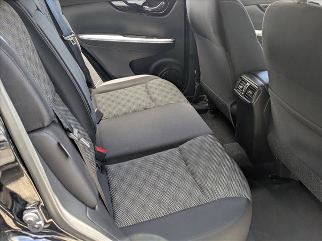 Used 2021 Nissan Rogue Sport SV FWD image 18