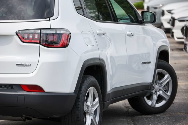 Used 2023 Jeep Compass Latitude w/ Convenience Group AWD/4WD image 22