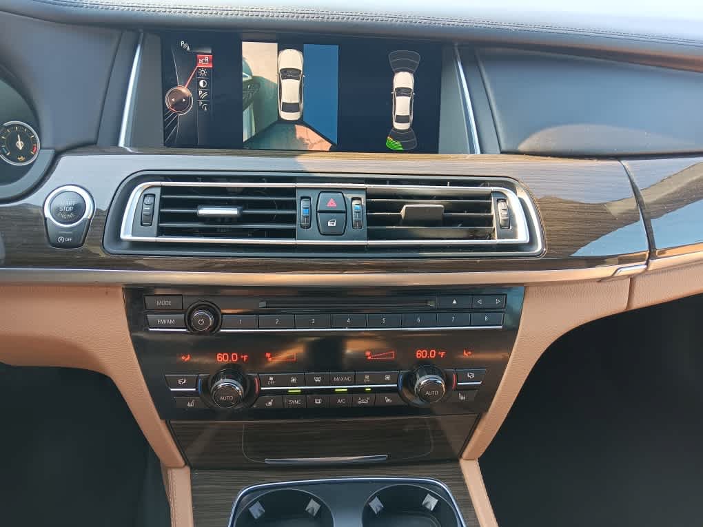 Used 2015 BMW 750i xDrive AWD/4WD image 21