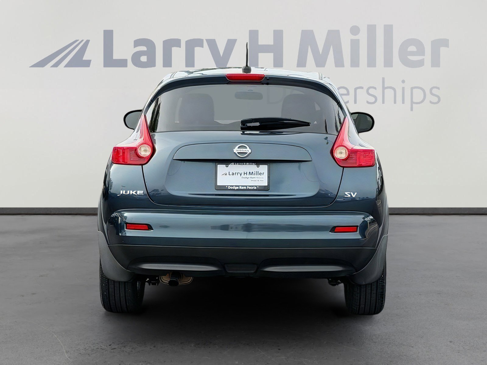 Used 2011 Nissan Juke SV FWD image 5