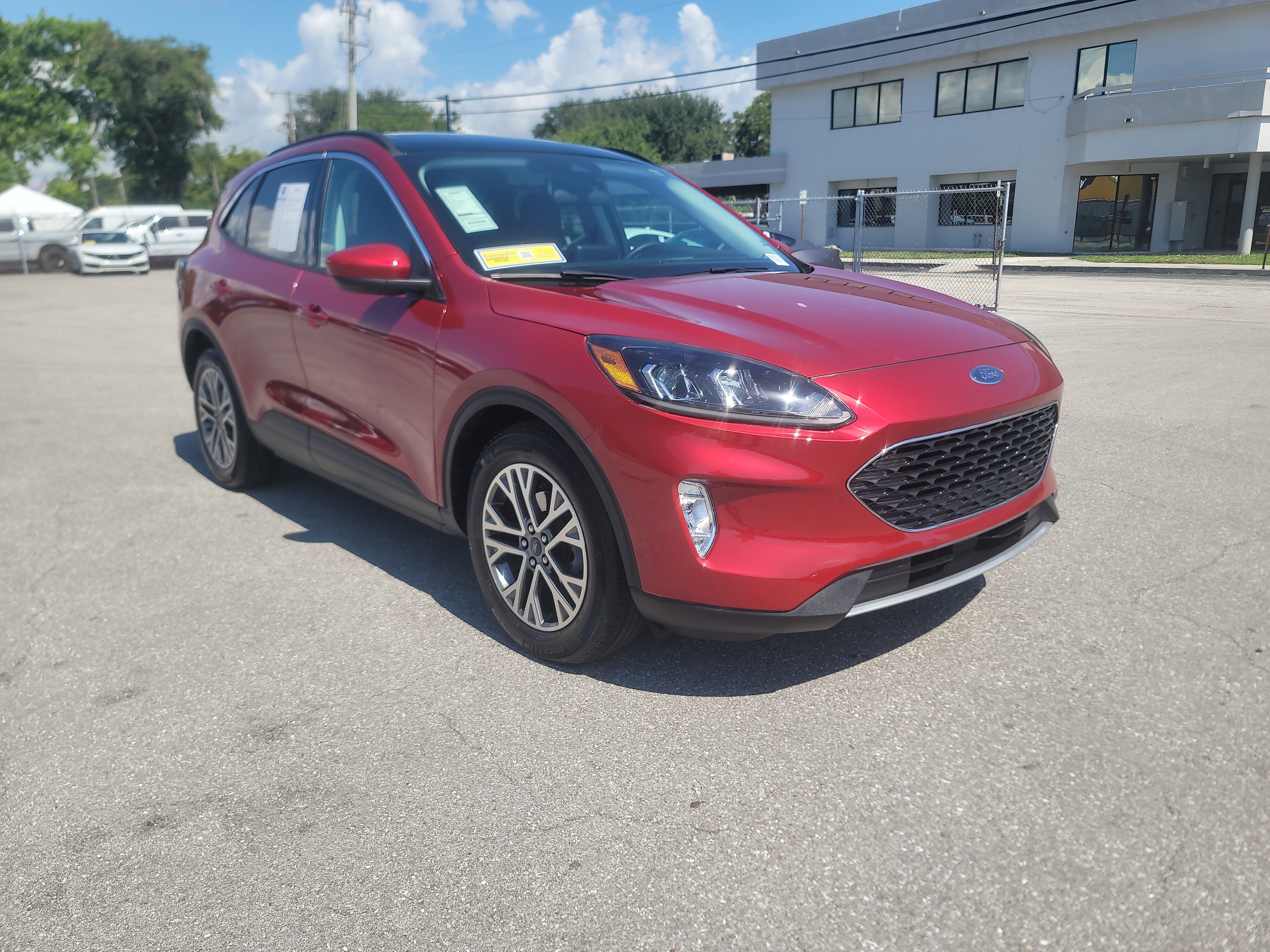 Used 2022 Ford Escape SEL FWD image 4