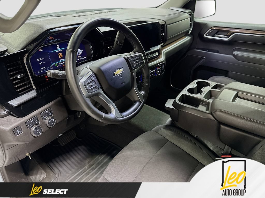 Used 2025 Chevrolet Silverado 1500 LT w/ Work Truck Package AWD/4WD image 11