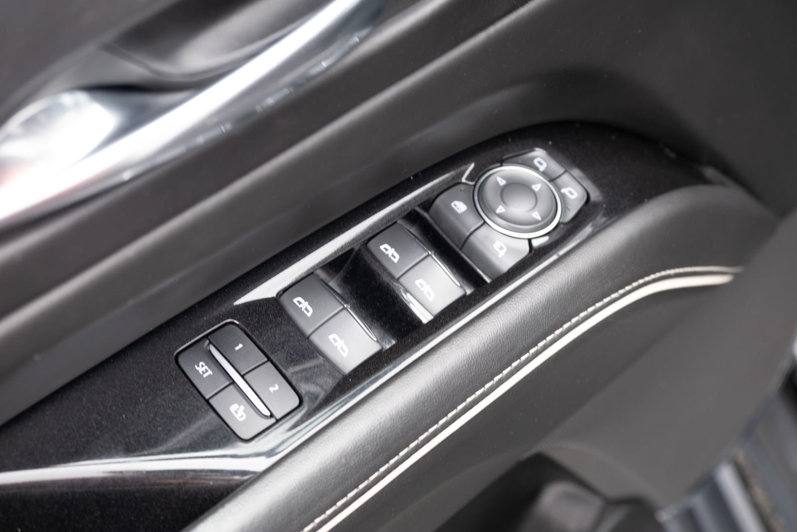Used 2022 Cadillac Escalade Sport Platinum AWD/4WD image 17