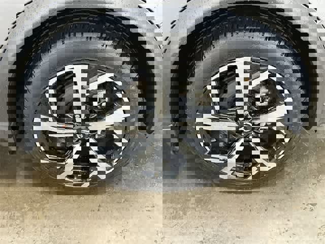 Used 2022 Nissan Rogue Sport SL w/ Premium Package image 5