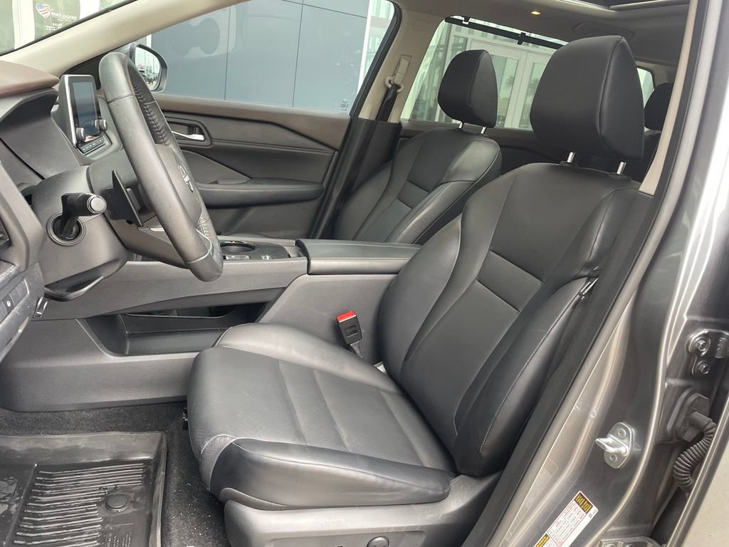Certified 2022 Nissan Rogue SV w/ SV Premium Package FWD image 10
