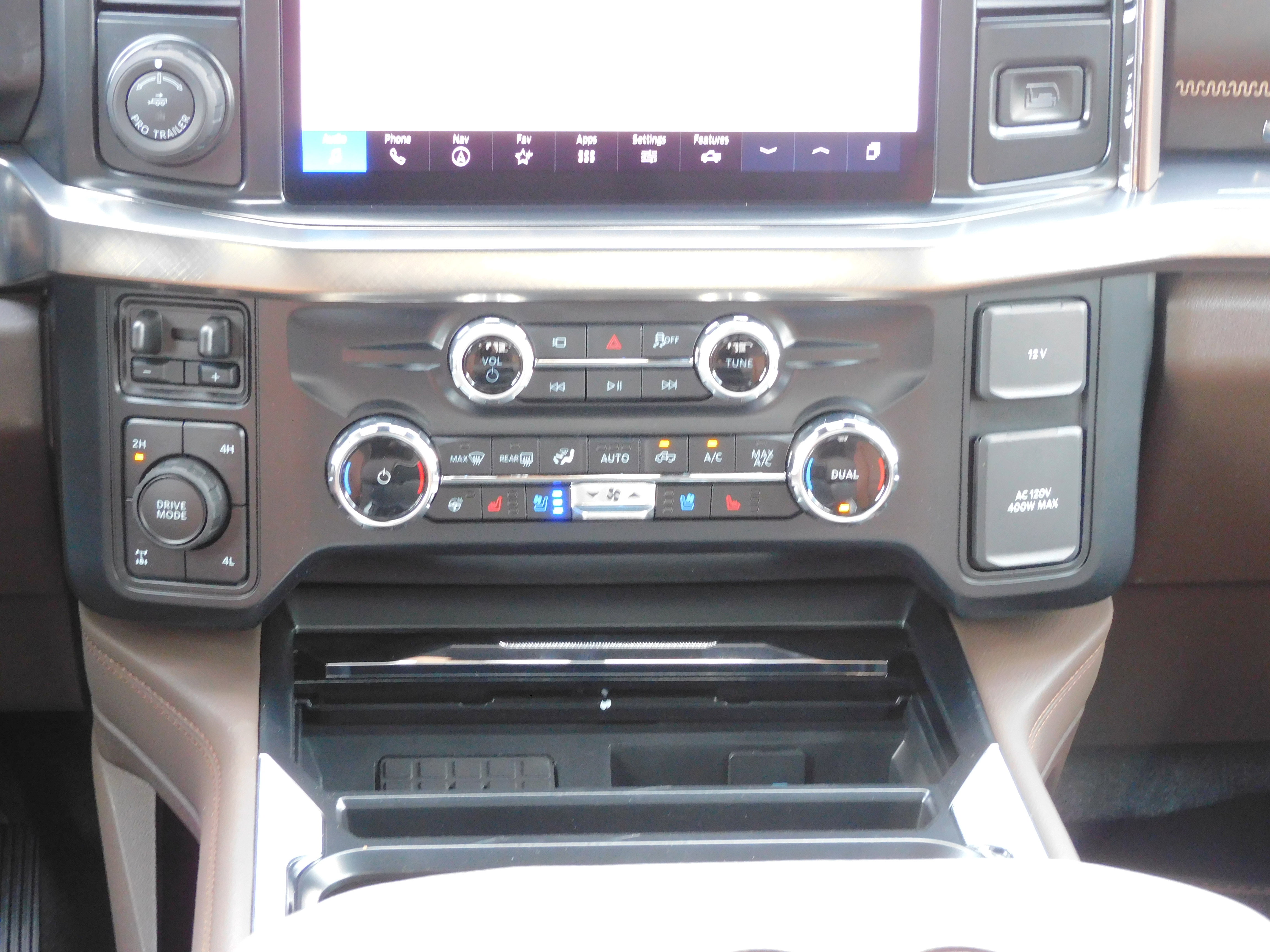 New 2026 Ford F250 King Ranch w/ Chrome Package image 17