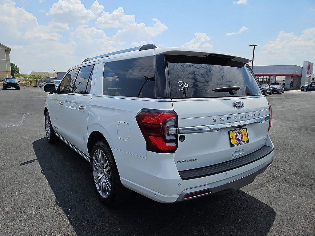 Used 2024 Ford Expedition Max Platinum RWD image 3