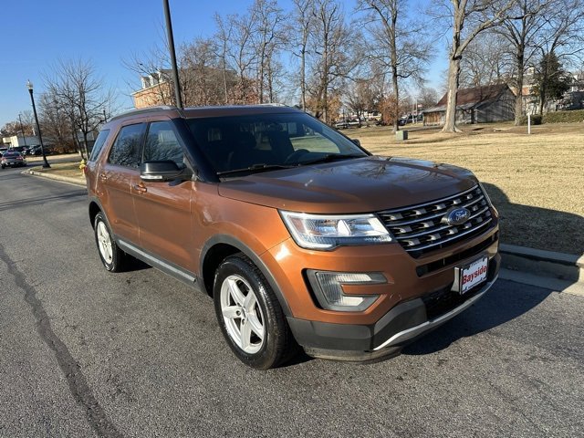 Used 2017 Ford Explorer XLT image 21