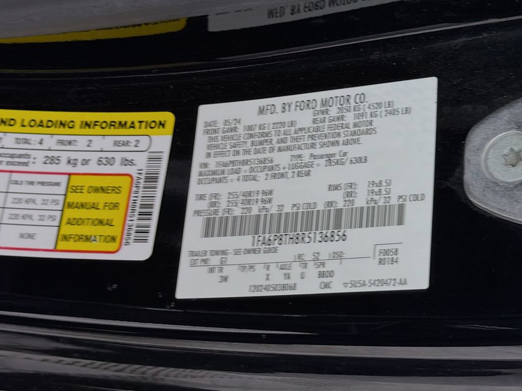 Used 2024 Ford Mustang Premium RWD image 33