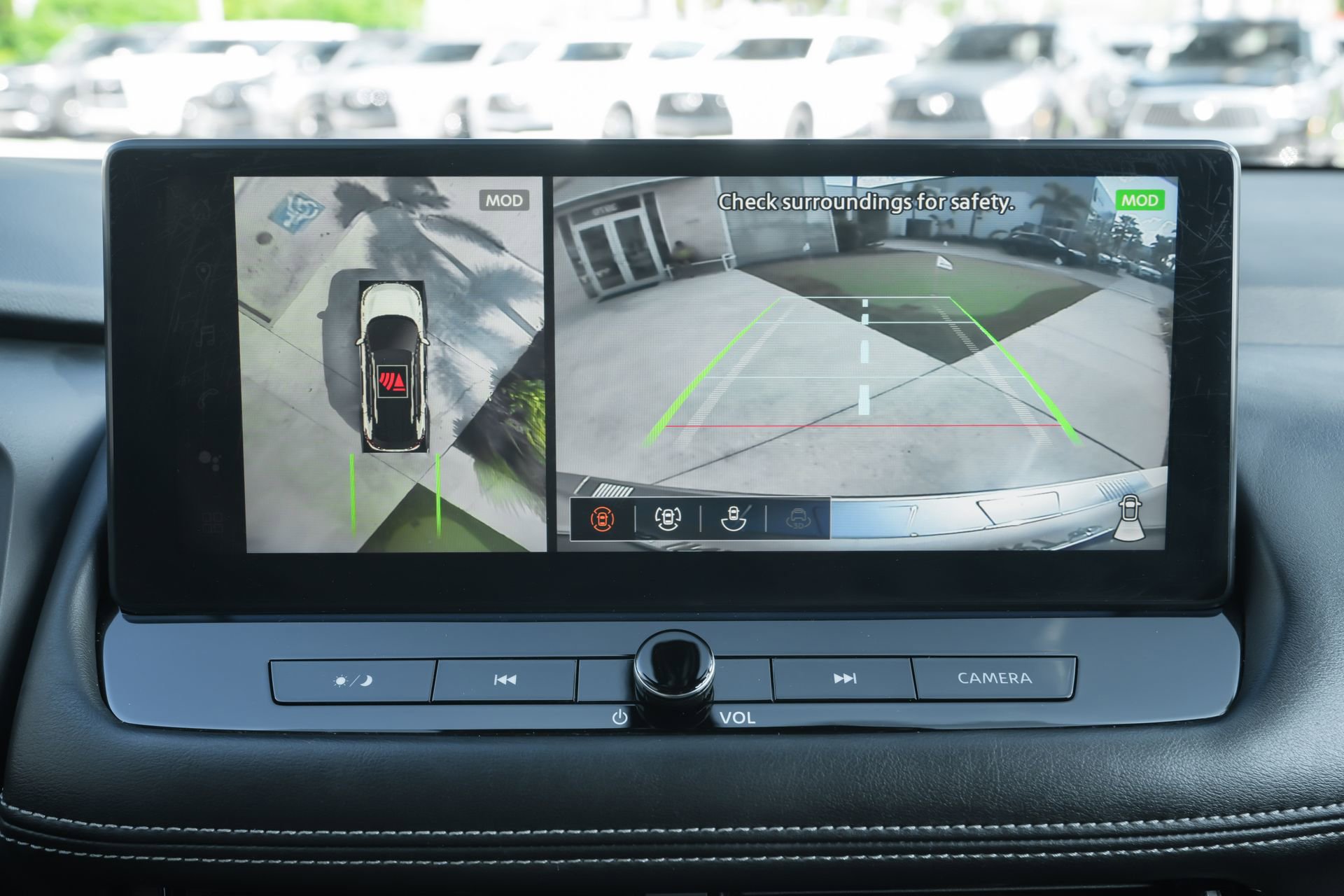 Used 2025 Nissan Rogue Platinum w/ Platinum Premium Package image 15