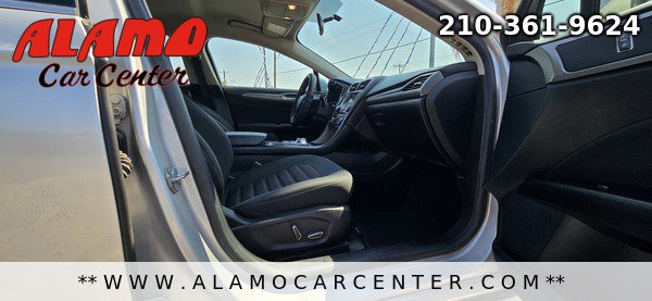 Used 2017 Ford Fusion SE image 19