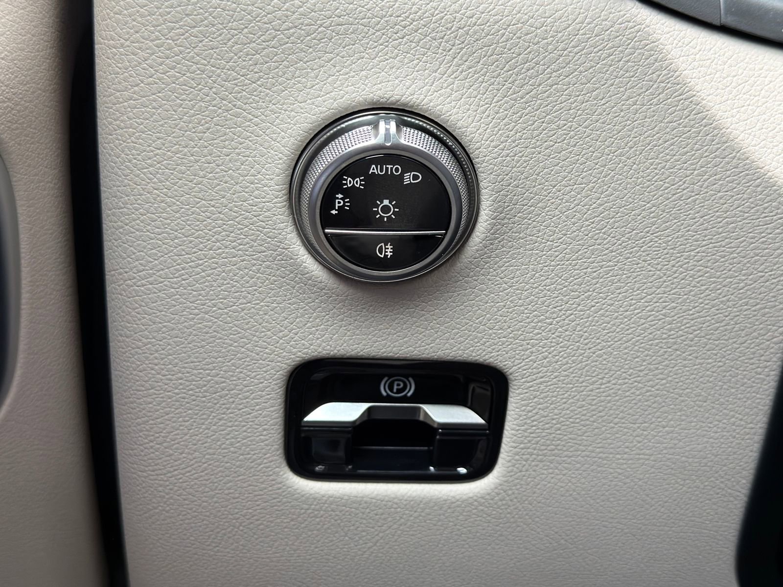 New 2026 Mercedes-Benz GLC 300 4MATIC image 22