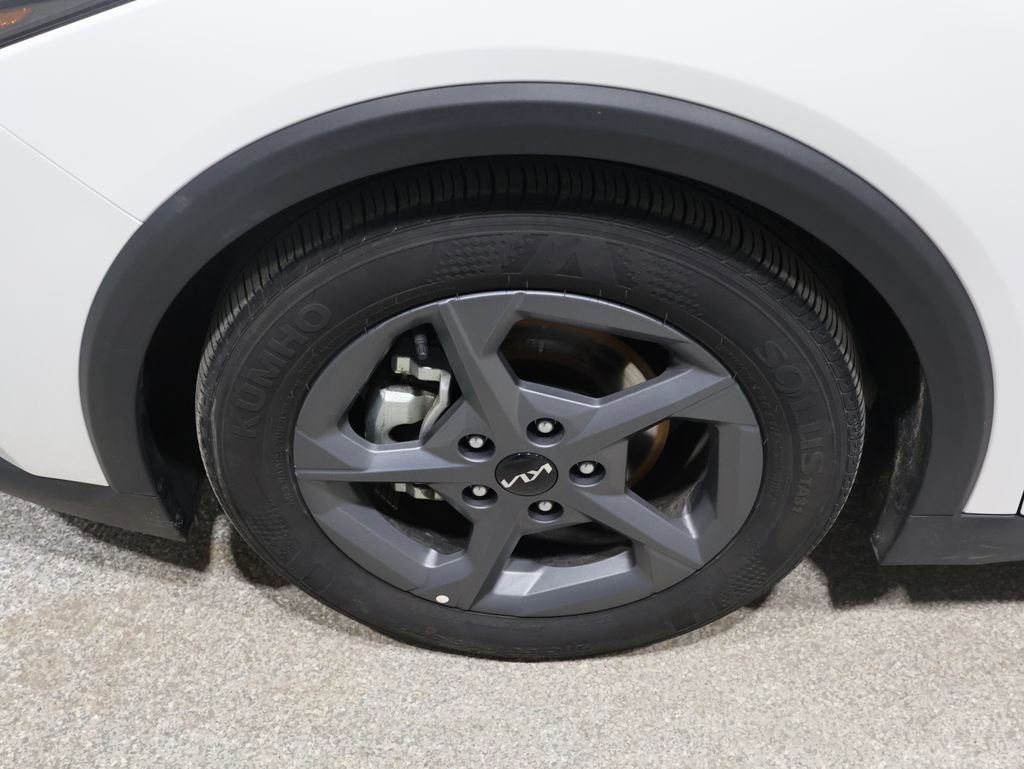Used 2025 Kia K4 LXS image 9