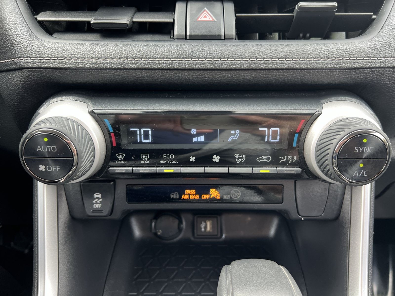 Used 2023 Toyota RAV4 LE AWD/4WD image 19