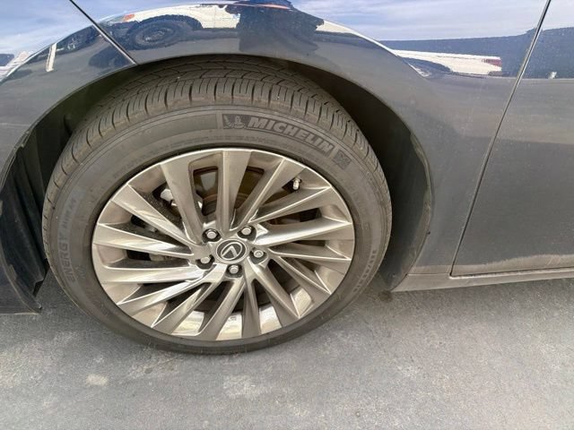 Used 2025 Lexus ES 350 w/ Accessory Package (Z2) FWD image 10