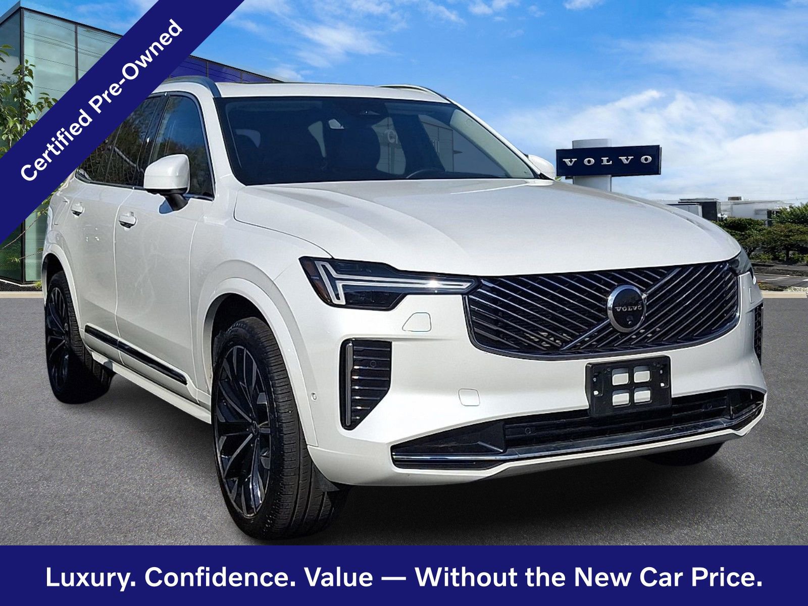 Used 2025 Volvo XC90 B6 Plus image 1