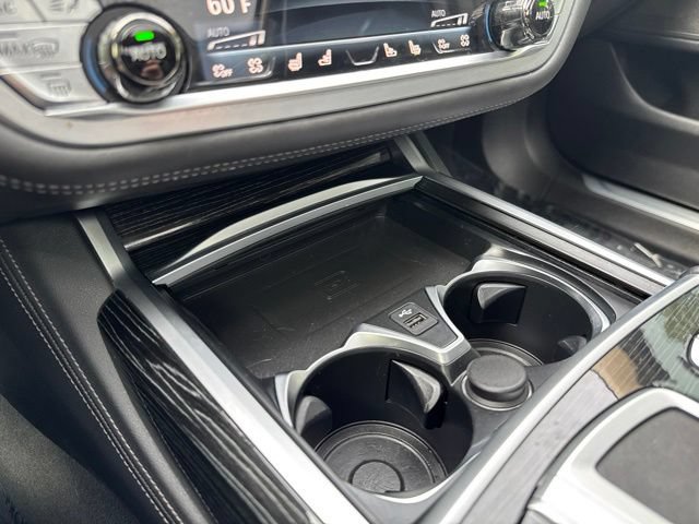 Used 2021 BMW 740i w/ Premium Package RWD image 24