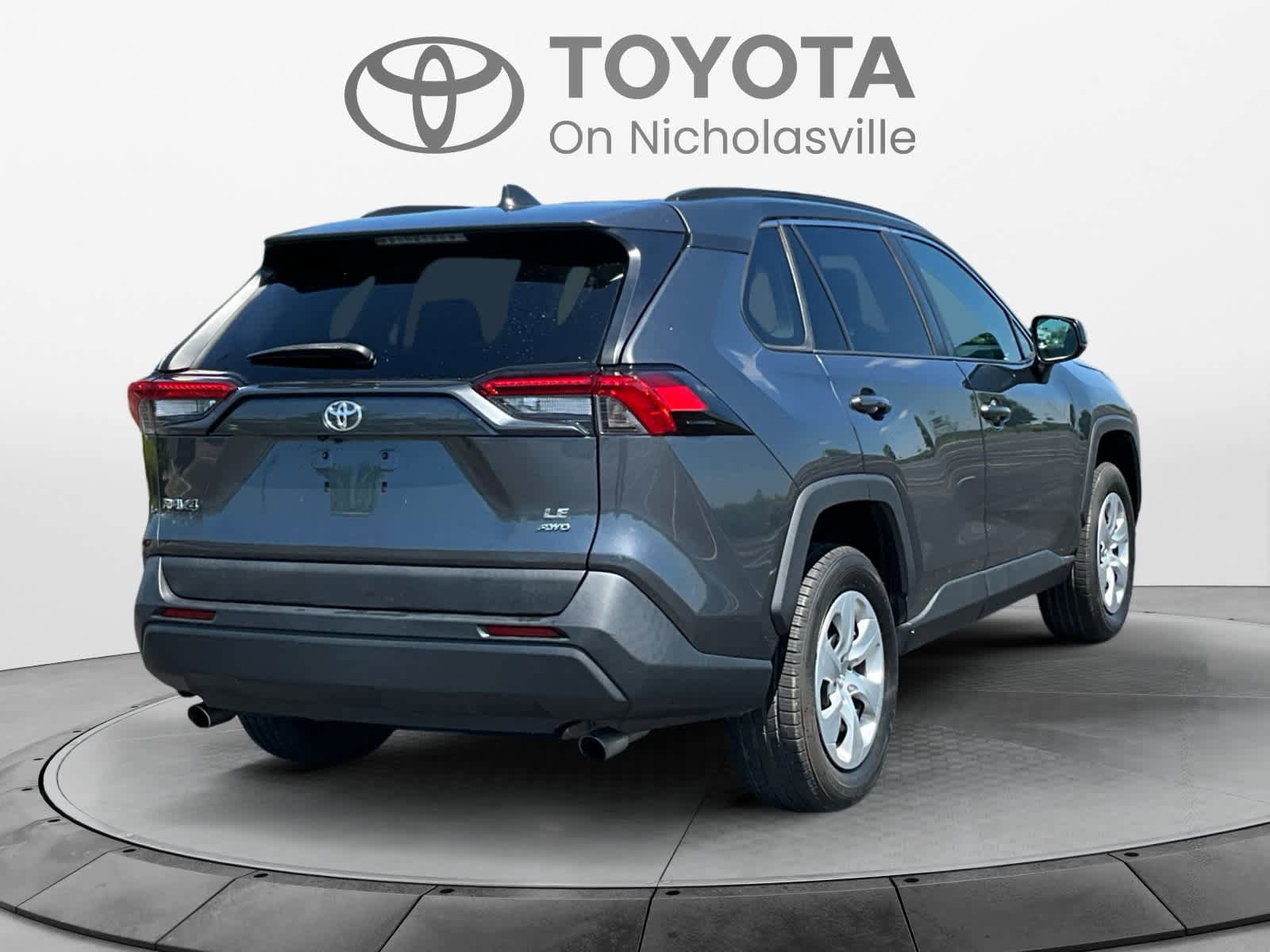 Used 2021 Toyota RAV4 LE AWD/4WD image 6